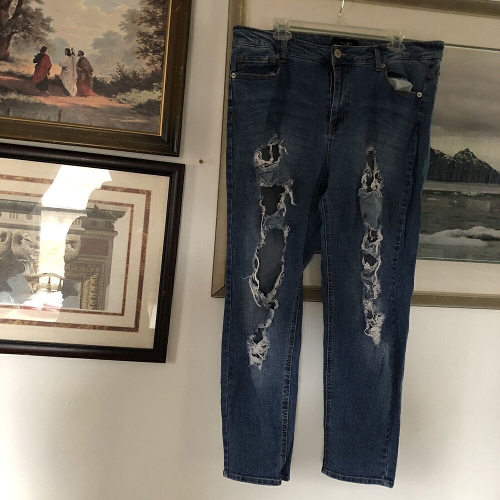 Forever 21 Plus Blue Distressed Holes Straight Leg Jeans Sz 18 A562